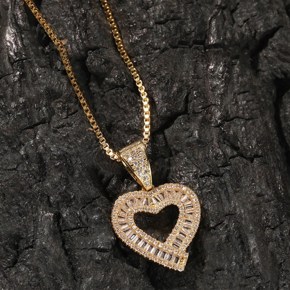 Elegant Gold Heart Pendant Necklace